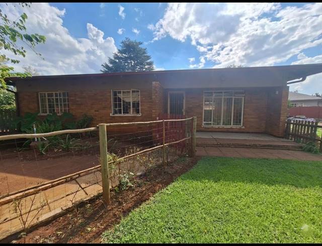 3 BEDROOM HOUSE FOR SALE IN VANDERBIJLPARK CW 1